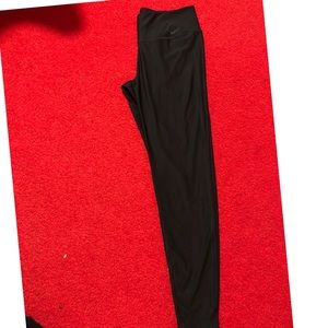 Black leggings